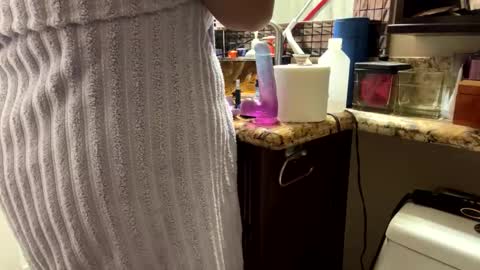 Marissa online show from December 23, 6:44 am