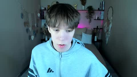 Mark online show from April 19, 9:43 am