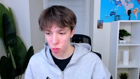 Mark online show from April 3, 2:57 pm