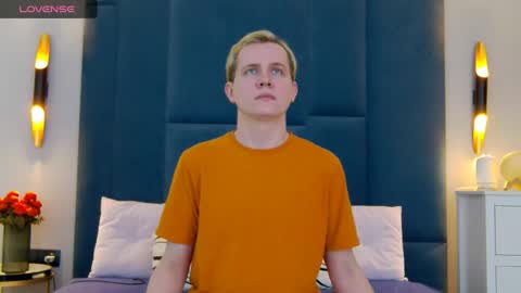 Mark online show from April 2, 11:00 pm