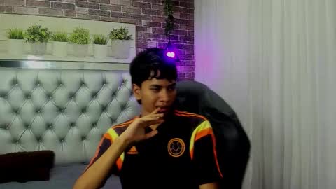 markbowie online show from September 25, 3:08 pm