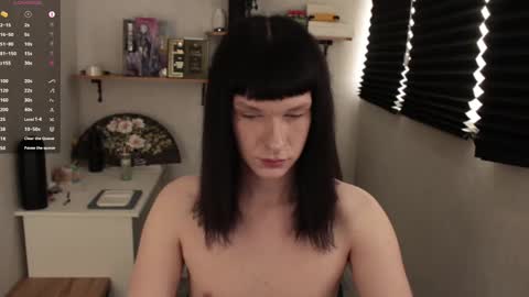 Mark online show from March 12, 2:01 pm