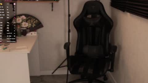 Mark online show from March 7, 5:06 pm