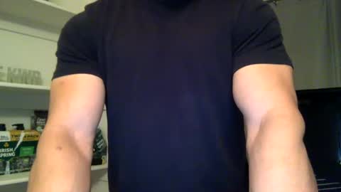 Snapshot of markk702 chatting on December 2, 5:41 am markk702 online show from December 2, 5:41 am