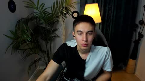 markkullen online show from December 2, 4:27 pm