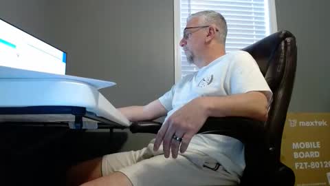 marky0029 online show from April 2, 12:01 pm