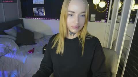 Marquise online show from December 14, 5:35 am