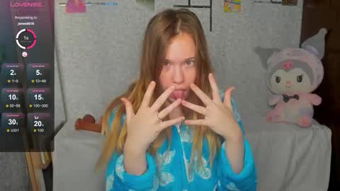 marryjanes online show from November 9, 6:28 am