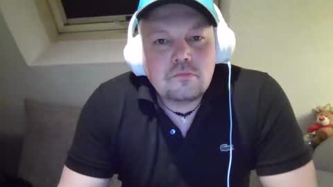 mars0481 online show from December 22, 5:09 pm