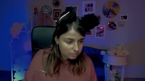 martaedams online show from November 17, 6:05 am