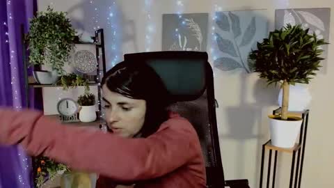 martaedams online show from February 9, 9:02 am