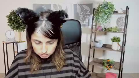 martaedams online show from October 15, 6:38 am