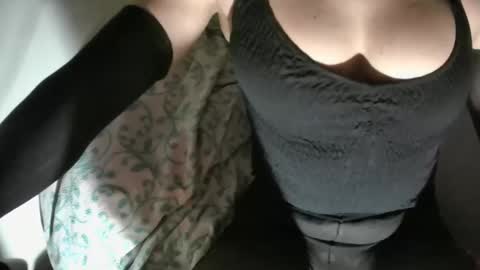 martamoontrans online show from December 30, 1:37 am