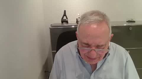 martin_1947 online show from April 1, 11:01 pm