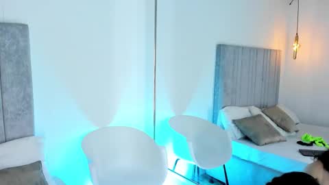 mari online show from January 31, 8:50 pm