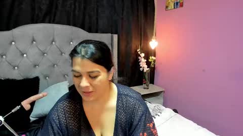 Snapshot of martina_foxy_ chatting on February 26, 6:26 pm MARTINA online show from February 26, 6:26 pm
