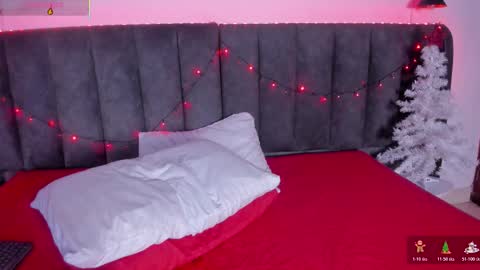 Laura online show from December 1, 10:30 pm