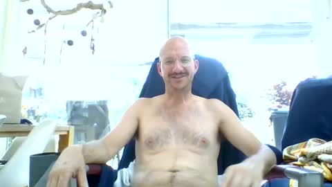 martinadam18 online show from June 19, 11:05 am