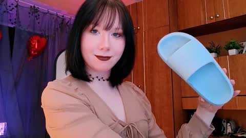 Nancy online show from February 23, 1:13 pm