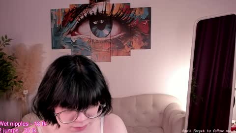 Mary online show from April 1, 1:41 pm