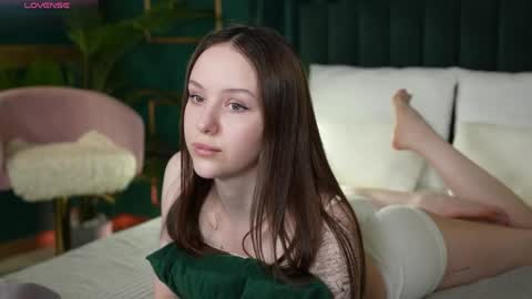 yours fetish mary online show from May 31, 4:44 am