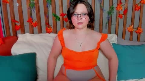 marybryantt online show from December 17, 8:43 am