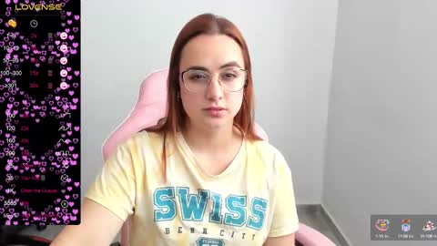 Dulce Maria online show from February 26, 8:04 pm