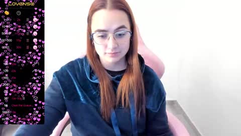 Dulce Maria online show from February 25, 6:03 am