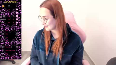 Dulce Maria online show from February 26, 4:19 am