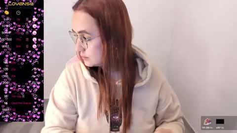 Dulce Maria online show from February 19, 2:44 am