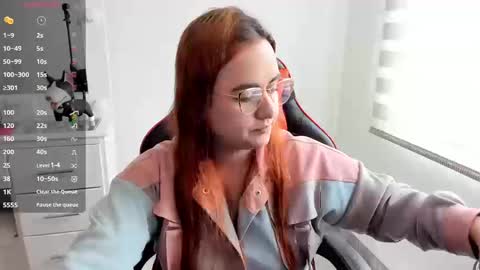 Dulce Maria online show from September 23, 5:19 pm