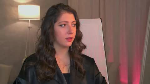 Mary Miller online show from September 10, 9:32 am