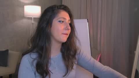 Mary Miller online show from September 14, 12:39 pm