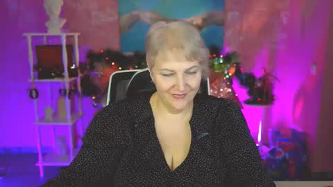 marymogan online show from December 19, 4:02 pm