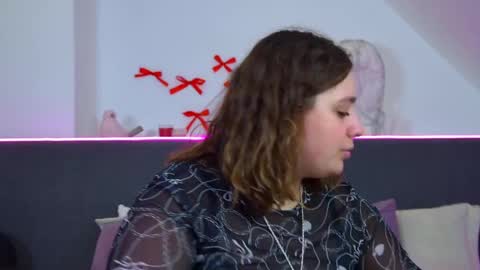 MaryMurrays online show from February 1, 6:38 pm