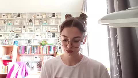 Kelly online show from March 23, 8:08 am