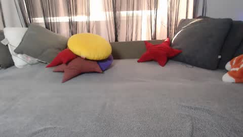 Nicolle online show from October 31, 11:32 am