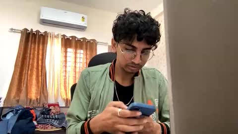 maskboyz2003 online show from November 26, 4:32 am