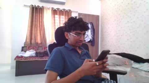 Mask Boy online show from October 18, 5:00 am