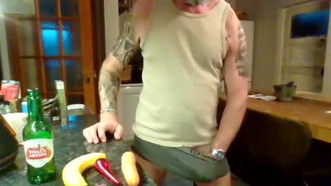 Masked Masturbation Couple online show from April 17, 7:16 pm