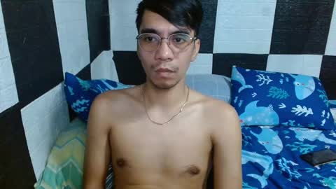 massive_boner02 online show from December 10, 7:05 am