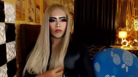 massivecocktaira online show from April 19, 10:45 pm