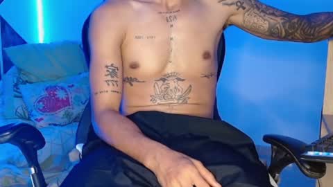 master_black777 online show from October 23, 7:48 pm