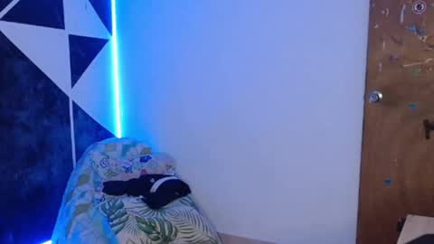 master_black777 online show from October 3, 7:44 pm