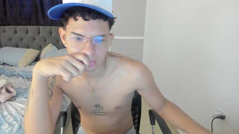 master_boy28 online show from October 29, 9:59 pm