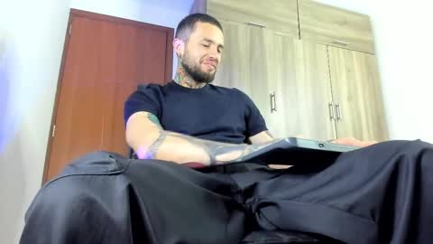 steven  online show from November 2, 10:43 pm