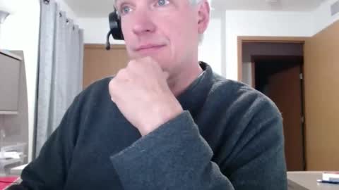 Snapshot of master_thorn chatting on February 10, 3:46 am Master Thorn online show from February 10, 3:46 am