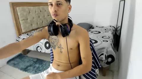 Snapshot of masteralda09 chatting on October 19, 9:41 pm Alpha junior online show from October 19, 9:41 pm