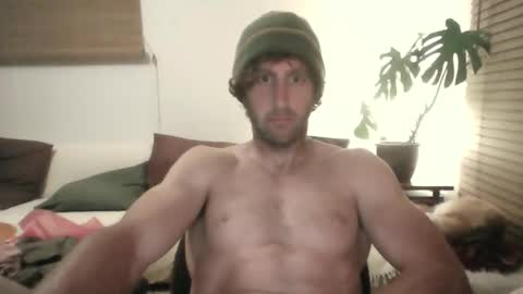 mastereggman online show from April 1, 9:54 am