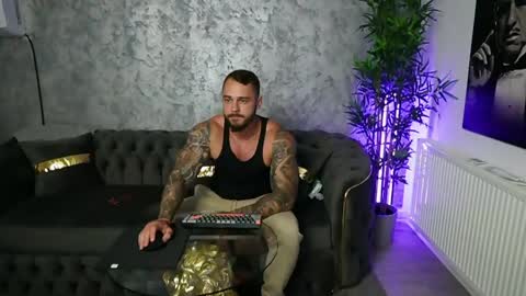 masterkingmuscle online show from May 11, 8:39 pm